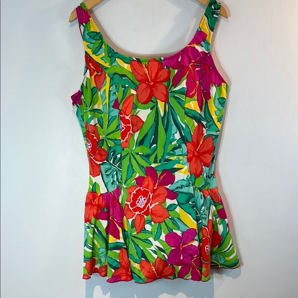 Maxine of Hollywood Women's Hawaii Vibe Princess Seam Swim size 22W